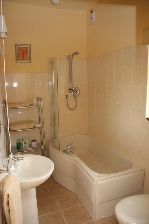 The Beeches Bed & Breakfast Wansford  Phòng bức ảnh